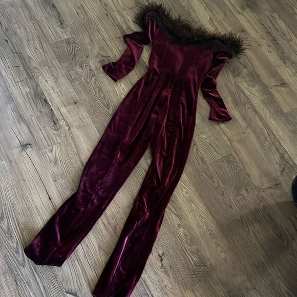 House of CB Salima Black Cherry Velvet Jumpsuit - Picture 9 of 9